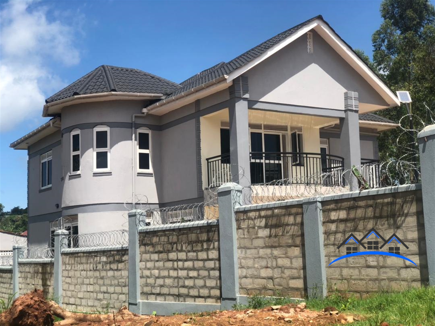 Storeyed house for sale in Kitende Wakiso