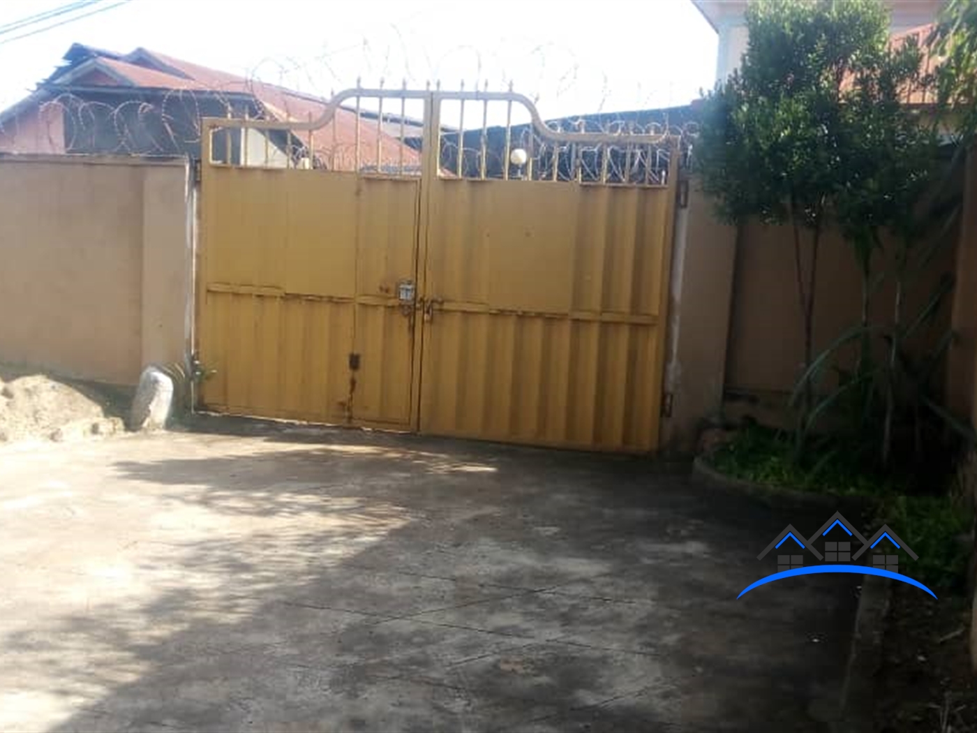 Bungalow for sale in Lweza Wakiso