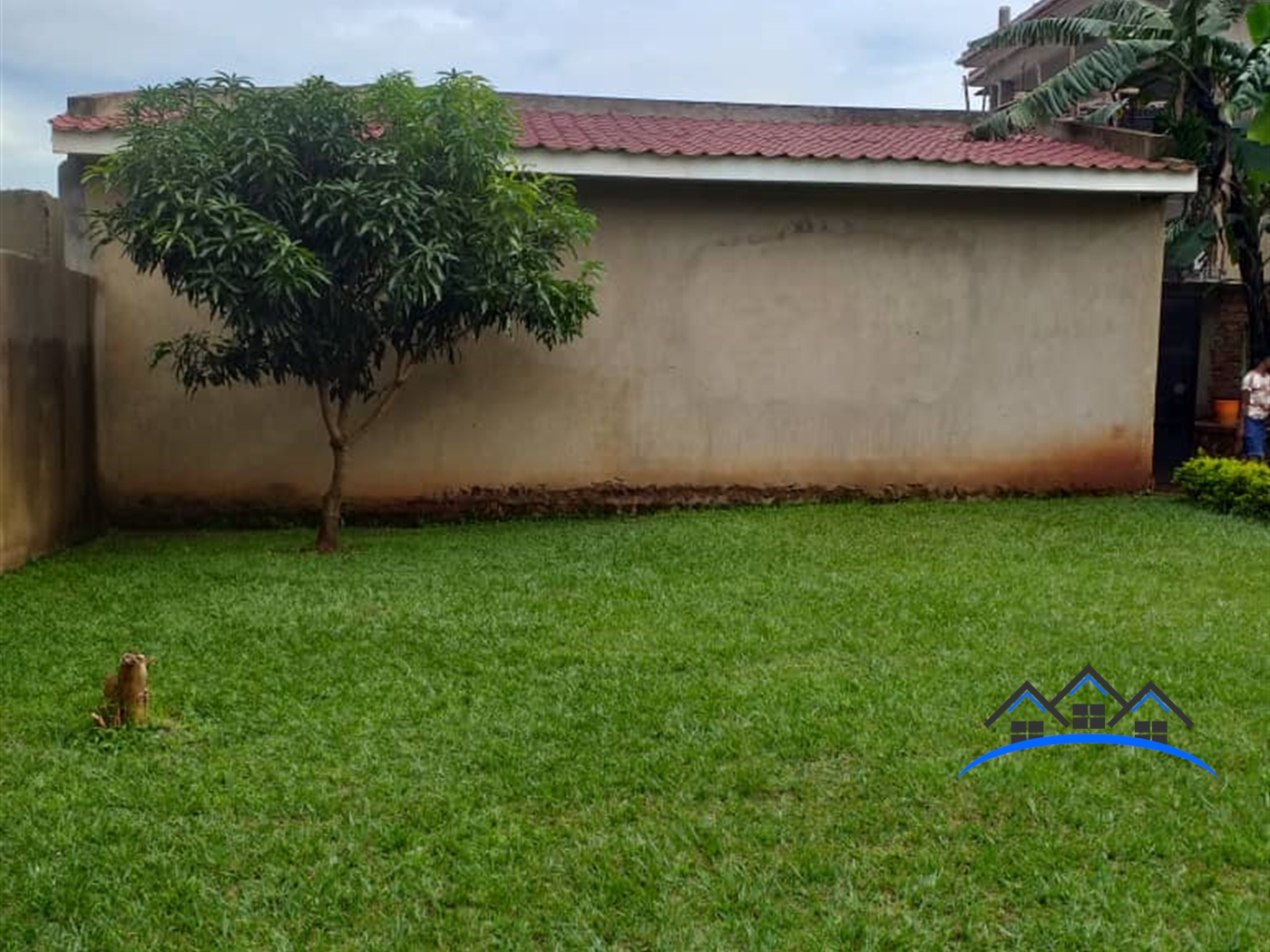 Storeyed house for sale in Kitende Wakiso