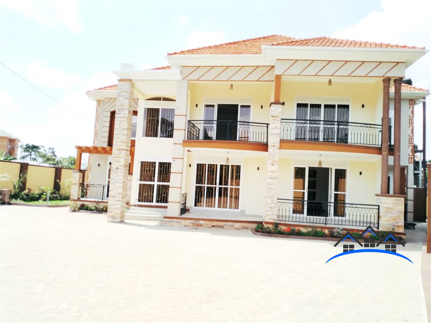 Storeyed house for sale in Kiwaatule Kampala