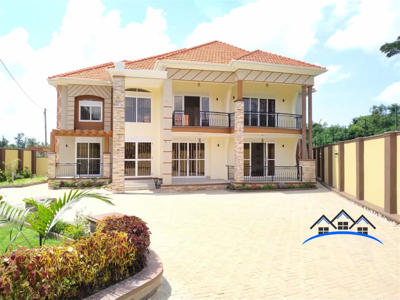 Storeyed house for sale in Kiwaatule Kampala