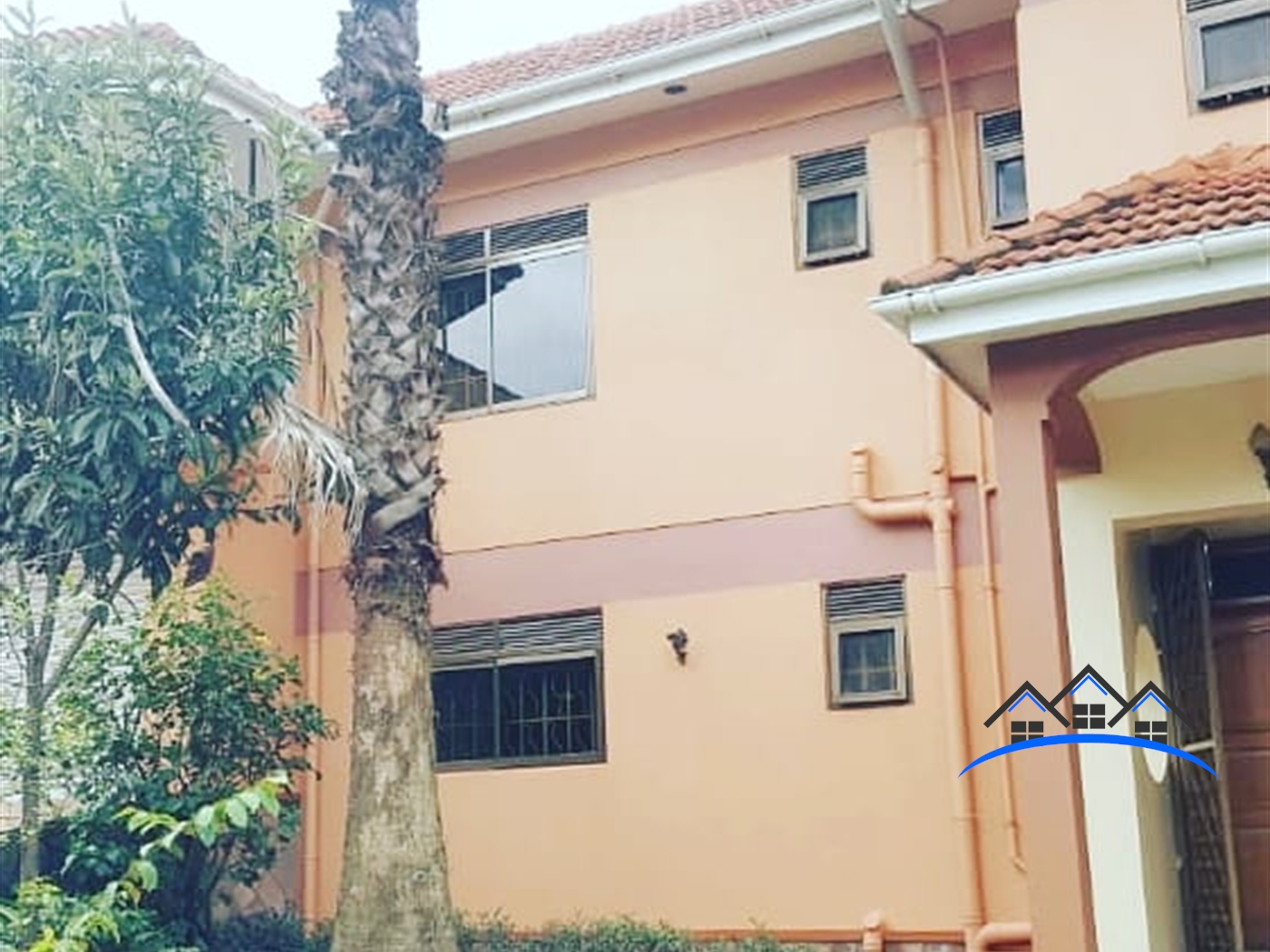 Storeyed house for sale in Kulambilo Wakiso