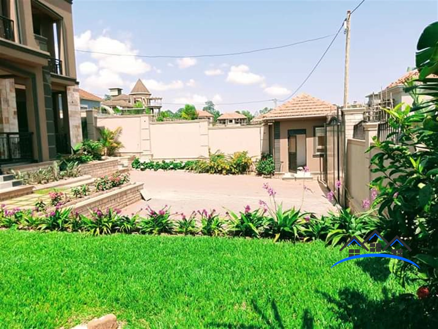 Storeyed house for sale in Kira Wakiso