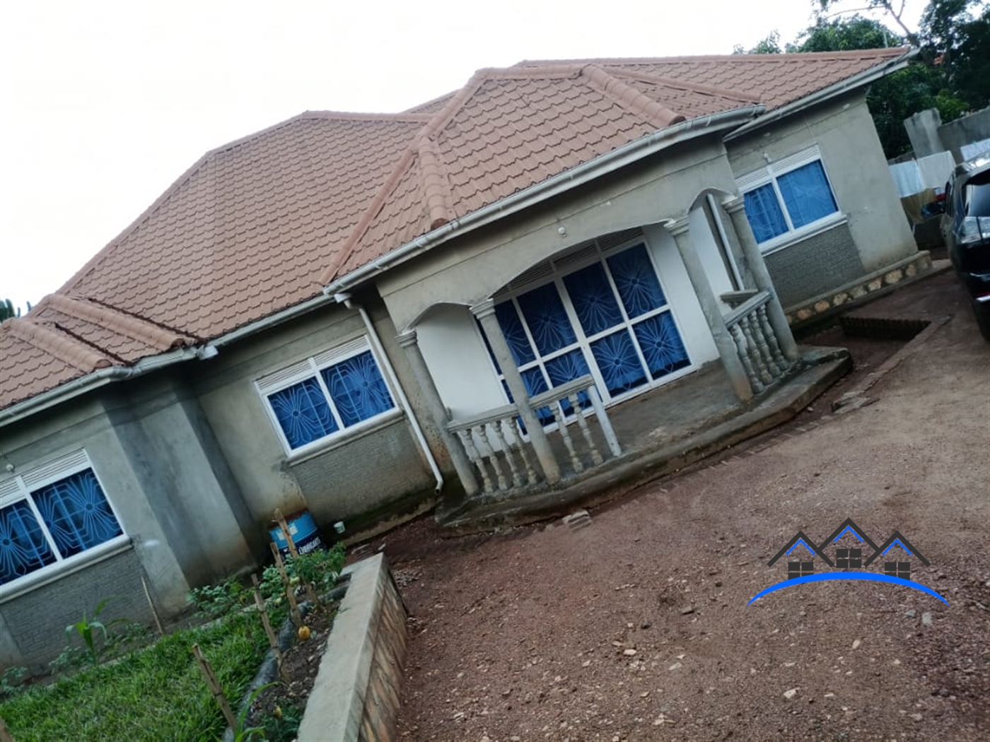 Bungalow for sale in Kitende Wakiso