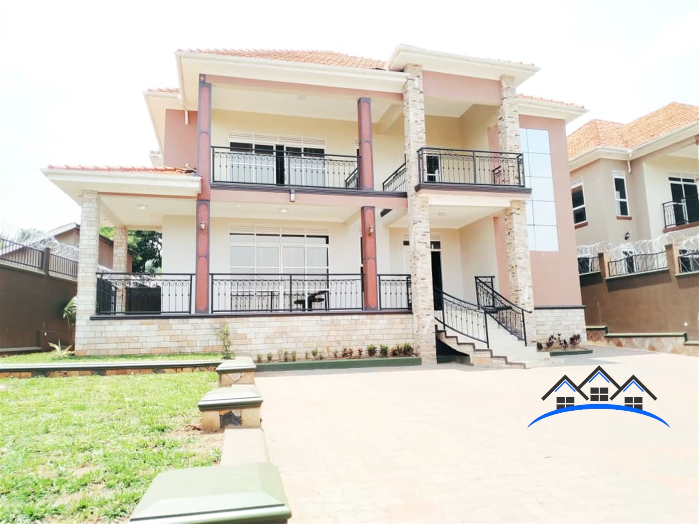 Storeyed house for sale in Kyanja Wakiso