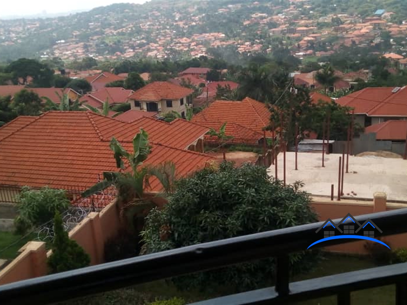 Storeyed house for sale in Seguku Wakiso