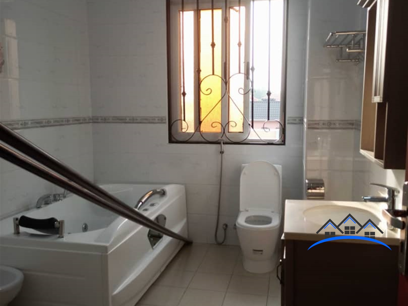 Duplex for sale in Kyanja Wakiso