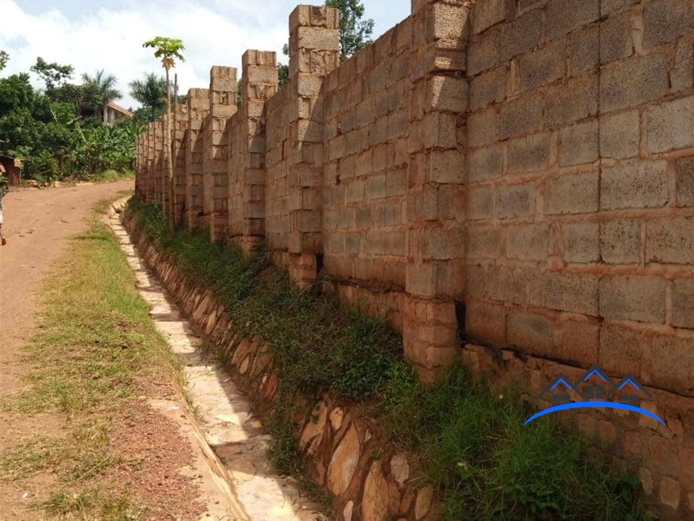 Wall-Fence