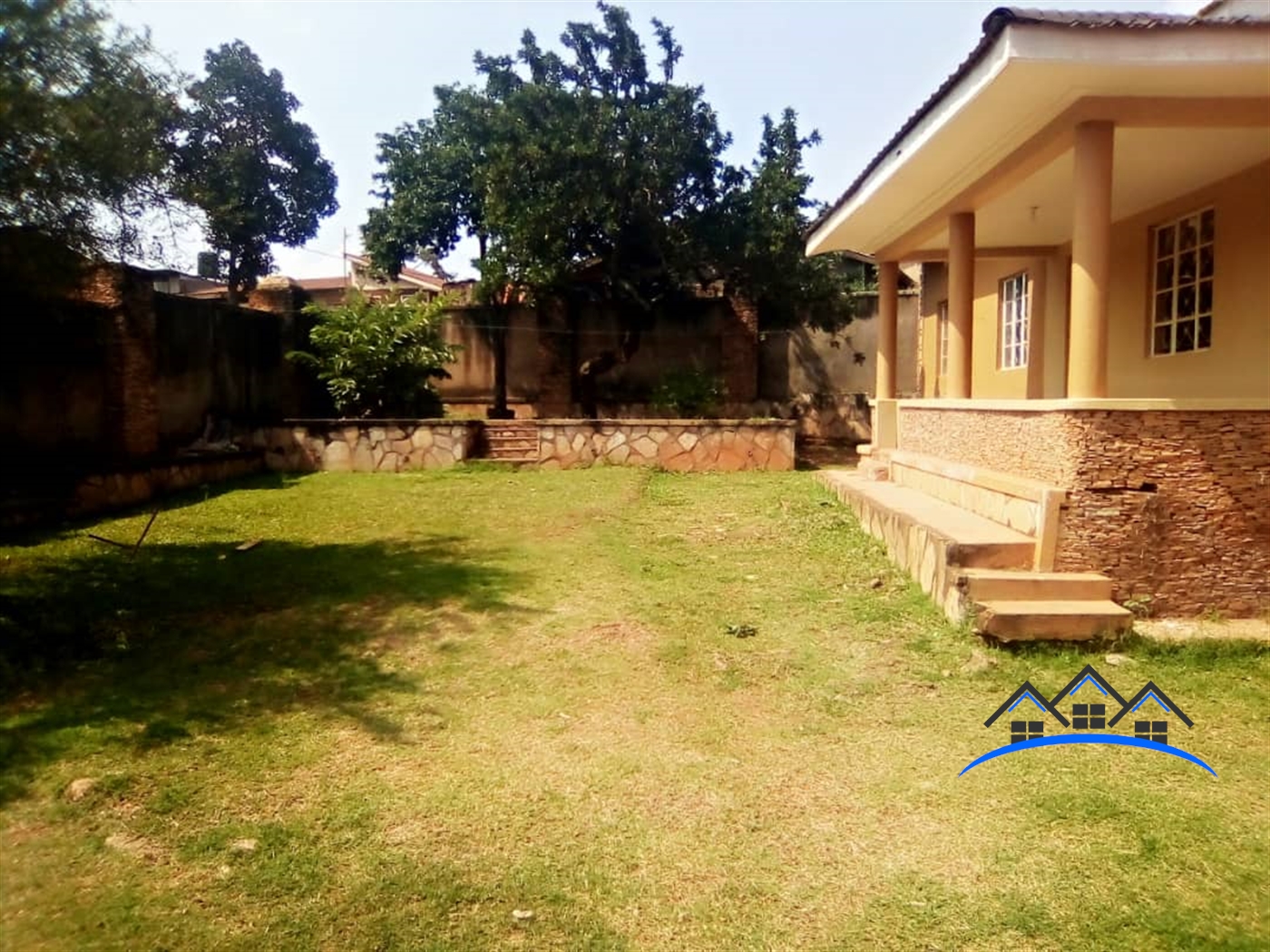 Bungalow for sale in Makindye Kampala