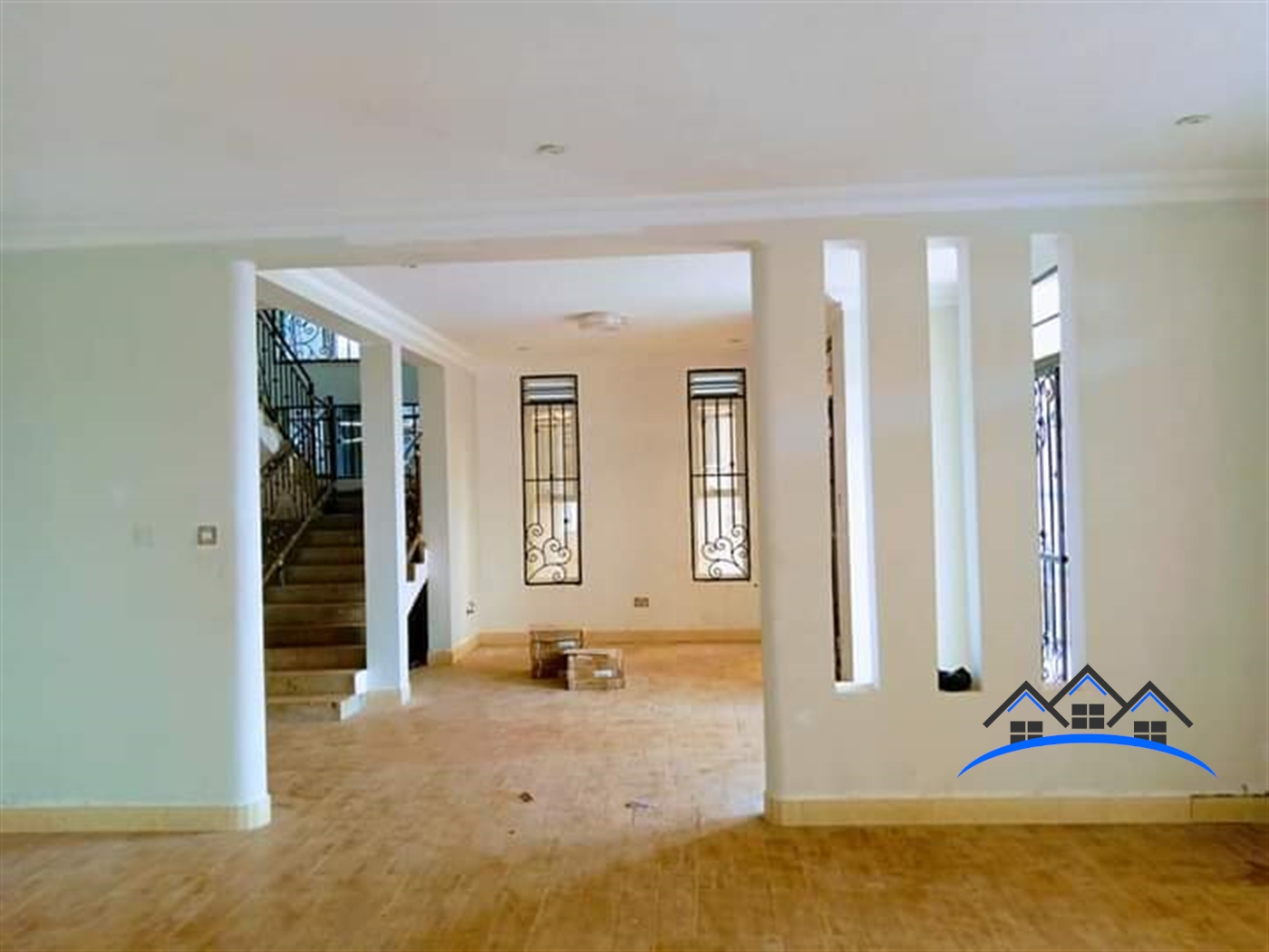 Mansion for sale in Kira Wakiso