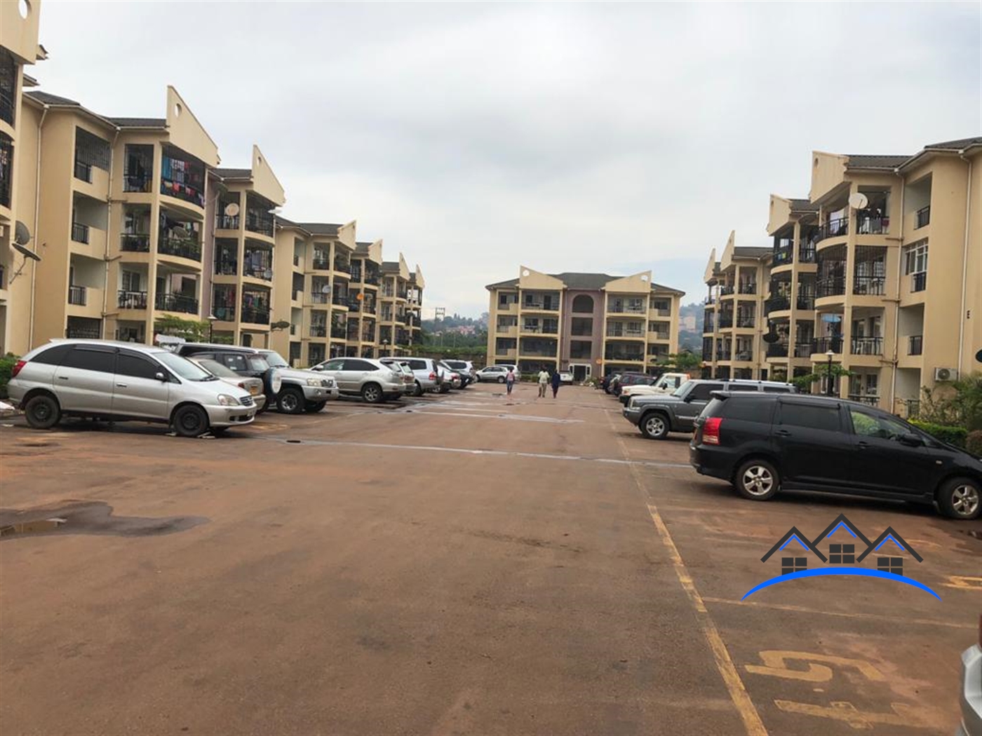 Apartment for sale in Bugoloobi Kampala