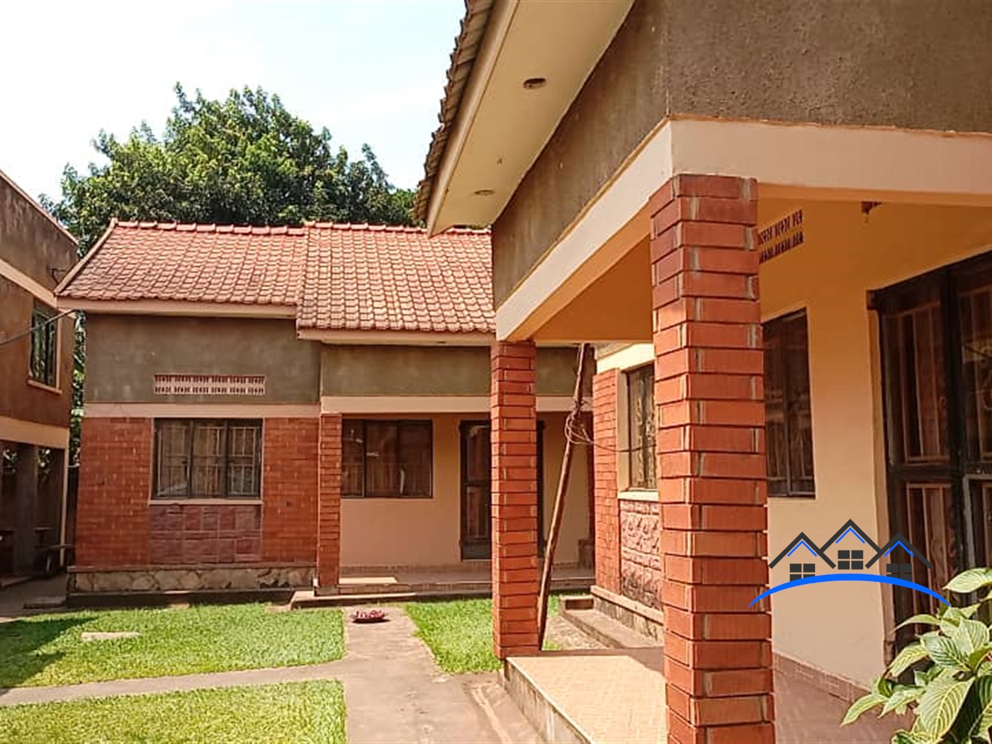 Commercial block for sale in Kyanja Wakiso