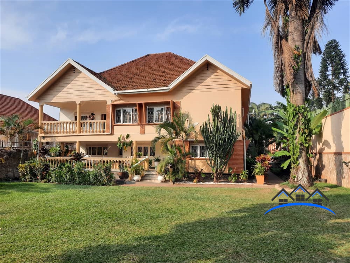 Mansion for sale in Kiwaatule Kampala