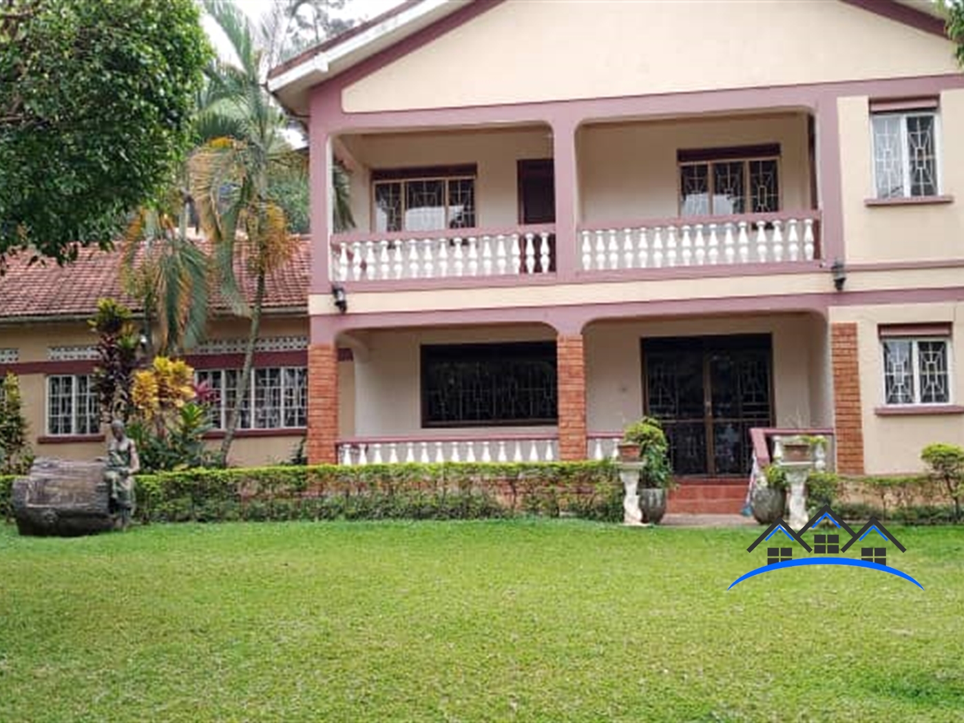 Mansion for rent in Bugoloobi Kampala