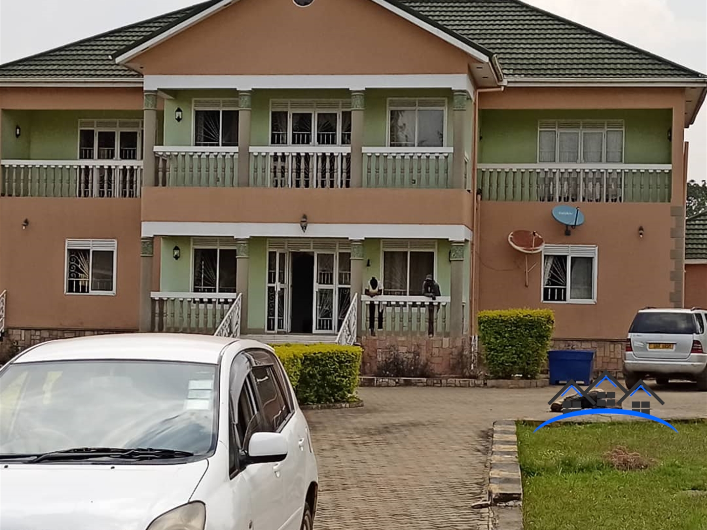 Mansion for sale in Kigo Wakiso