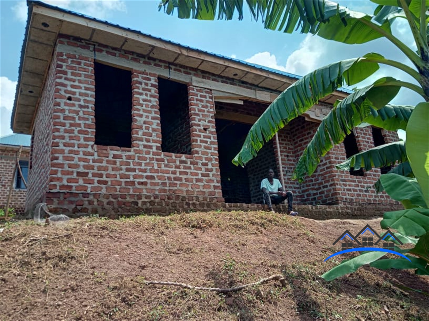 Shell House for sale in Mabombwe Wakiso