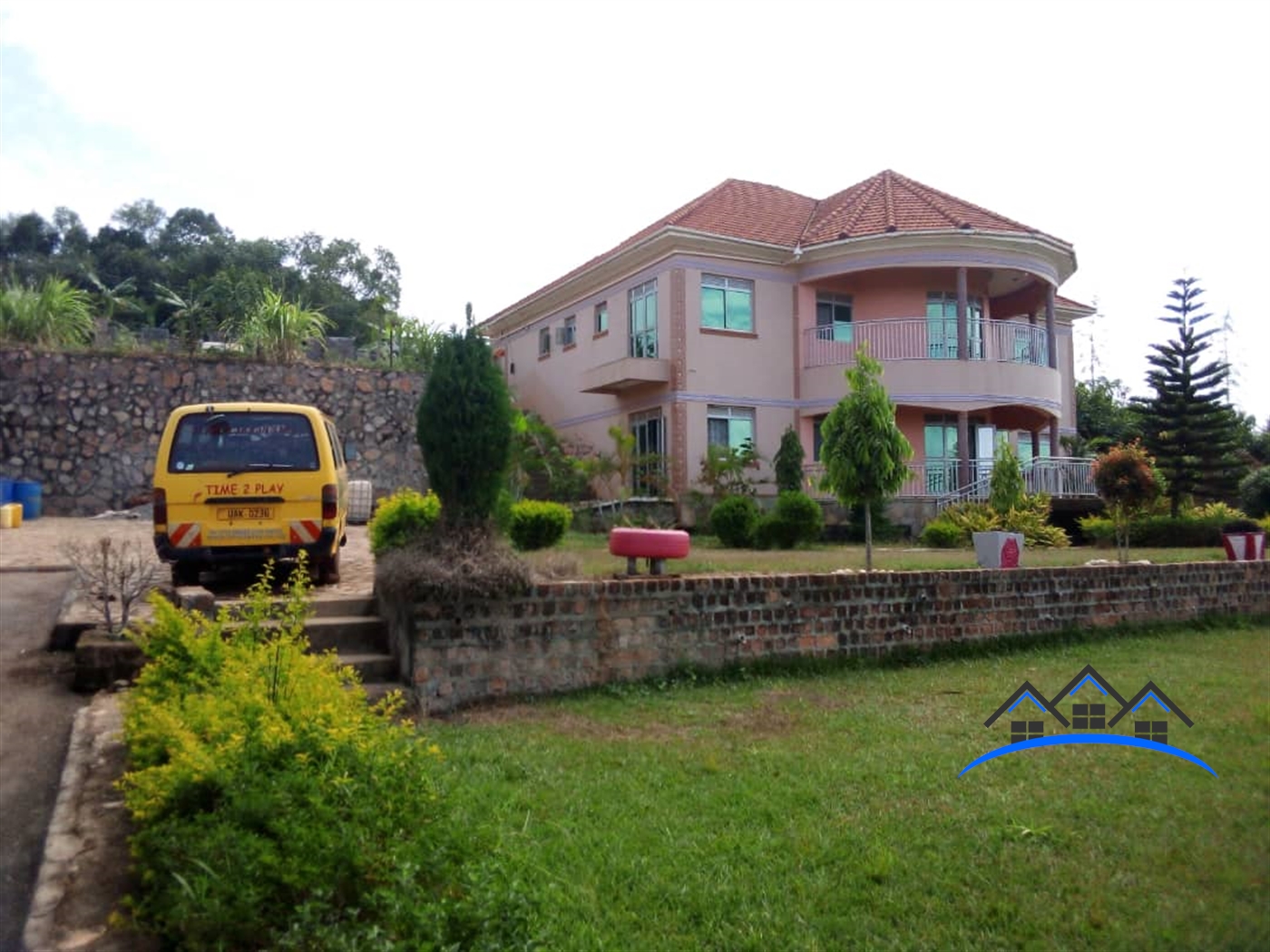 Mansion for sale in Kajjansi Wakiso