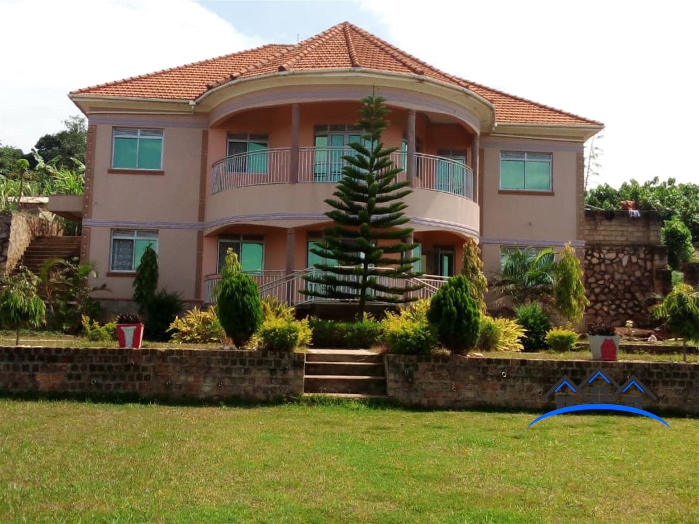 Mansion for sale in Kajjansi Wakiso