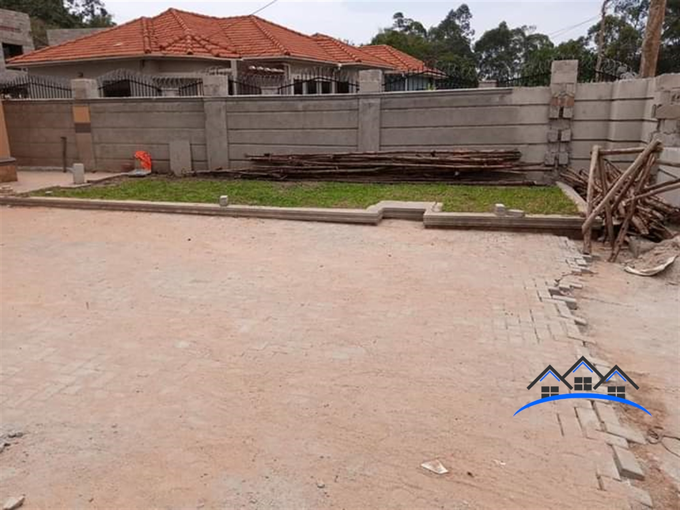 Storeyed house for sale in Kira Wakiso