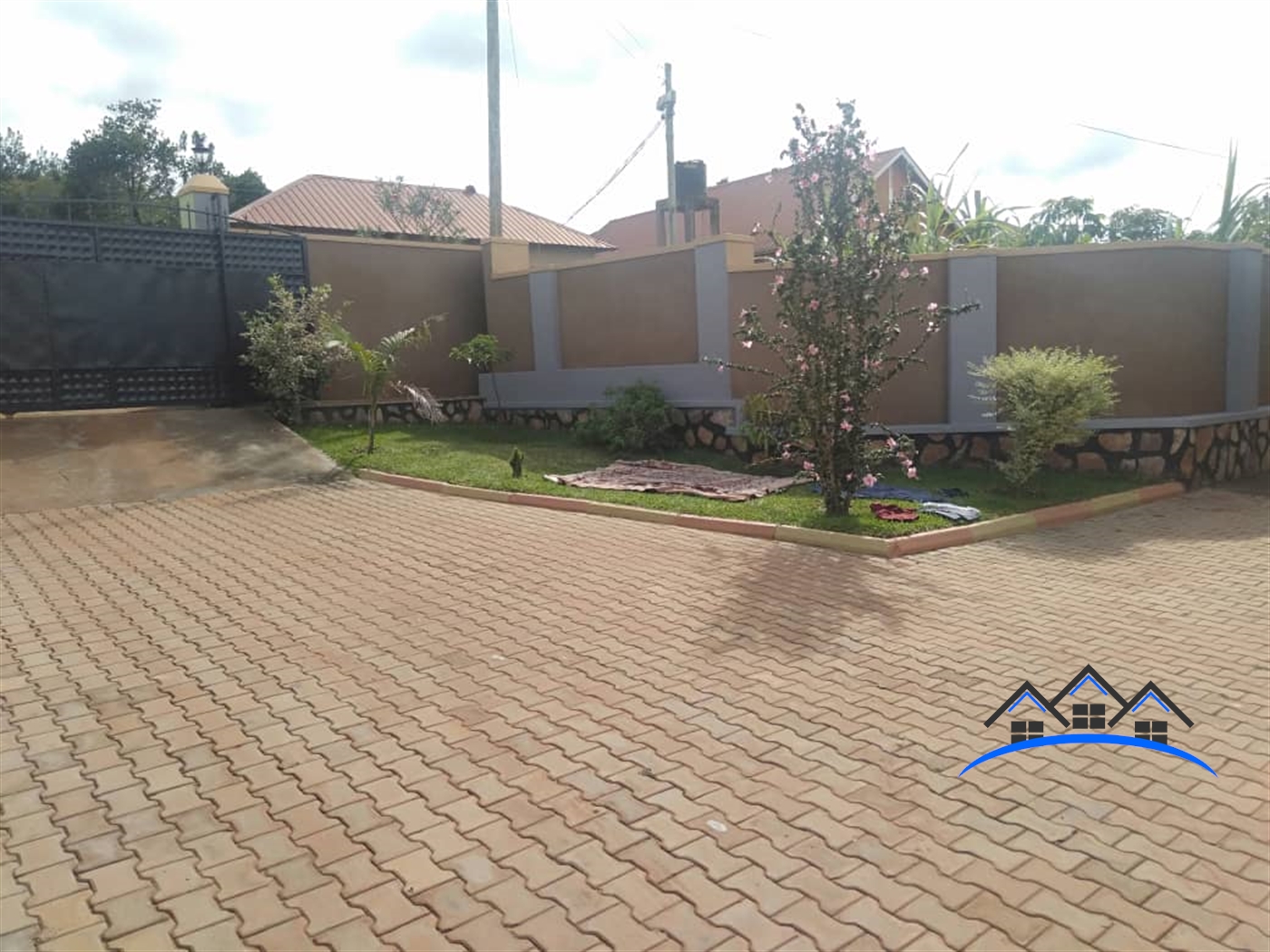 Bungalow for sale in Bwebajja Wakiso