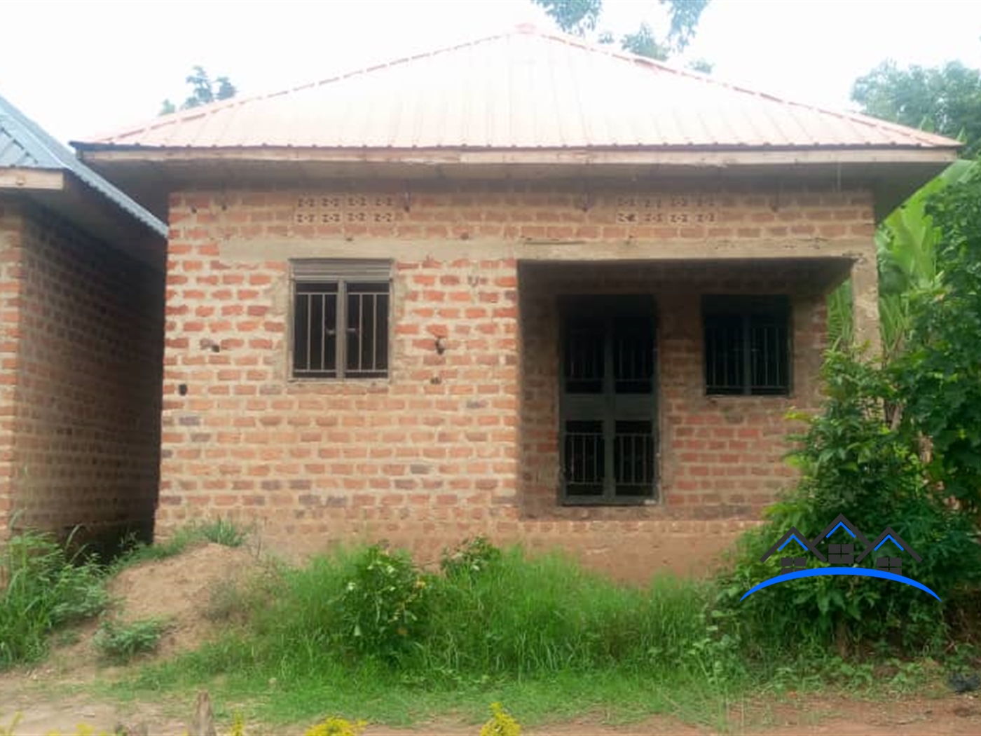 Shell House for sale in Bombo Wakiso