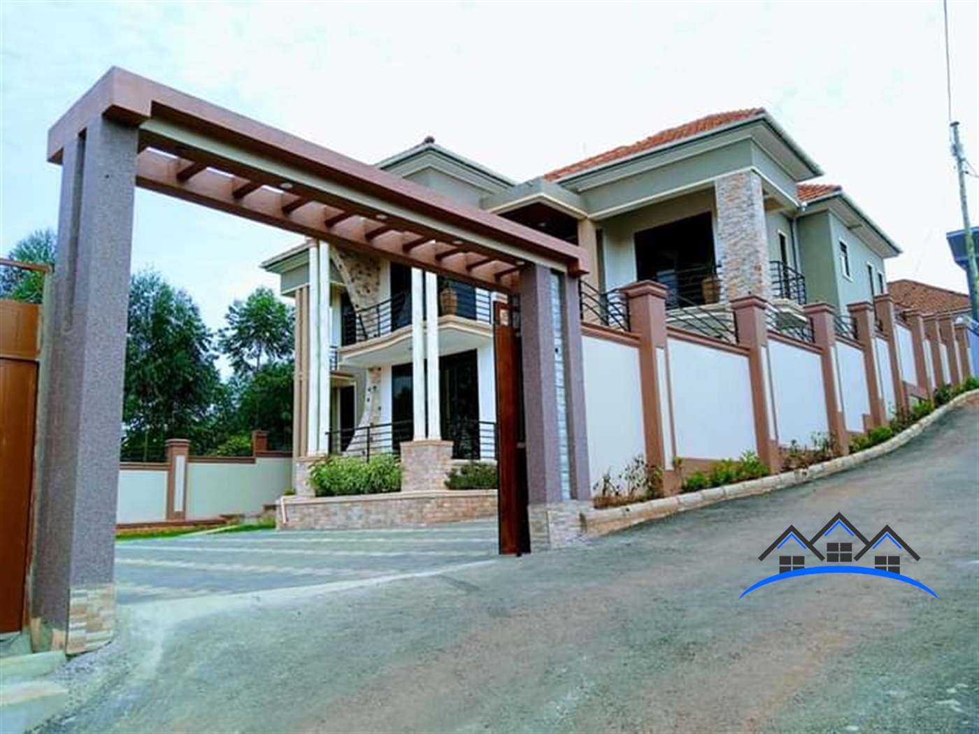 Storeyed house for sale in Kira Wakiso