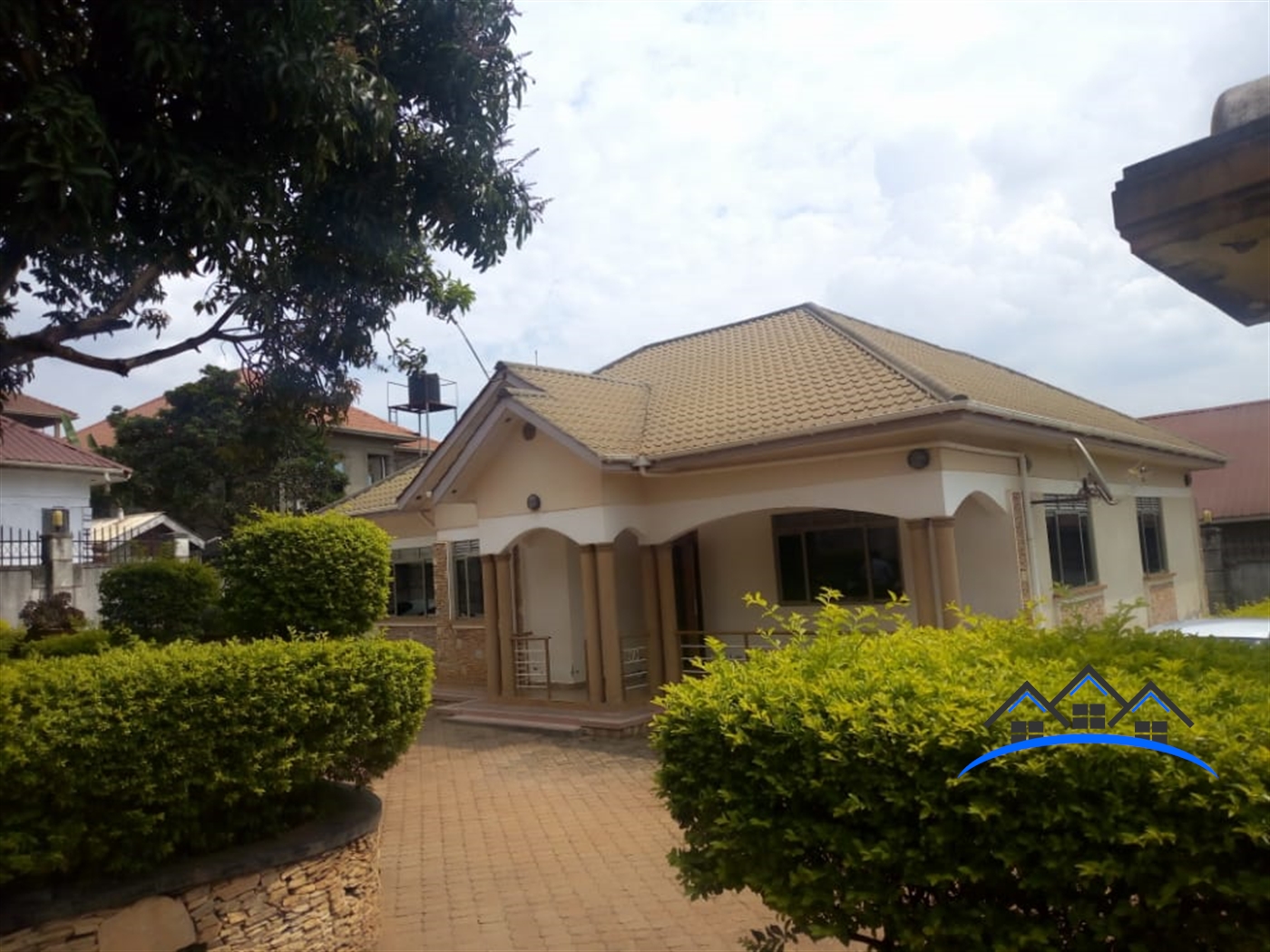 Bungalow for sale in Bwebajja Wakiso