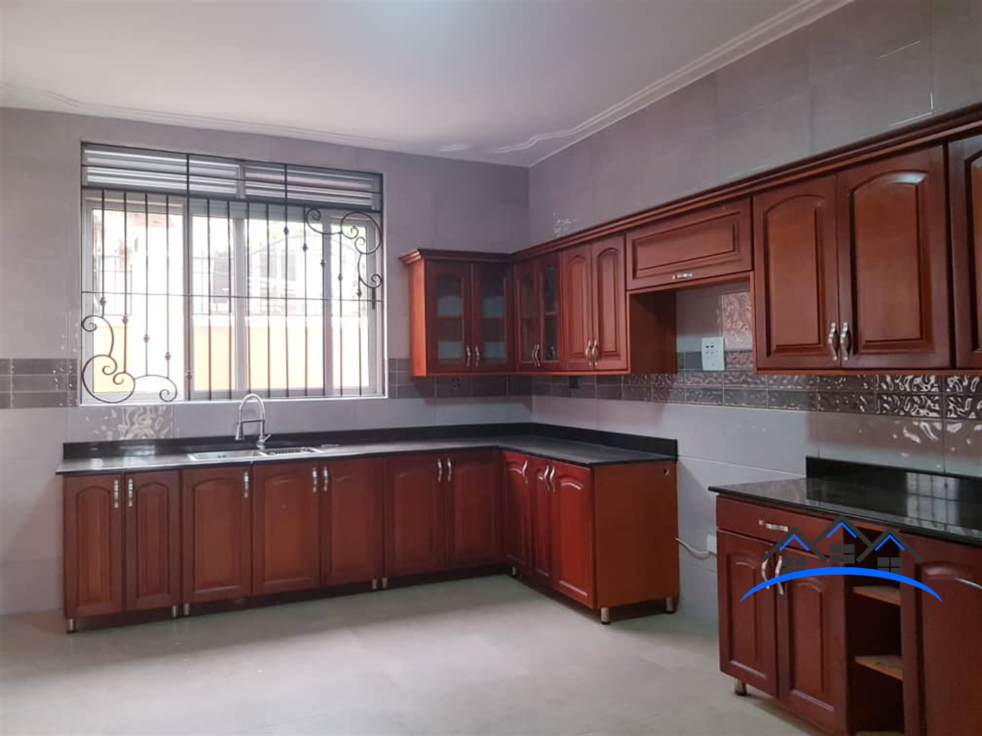 Mansion for sale in Munyonyo Kampala