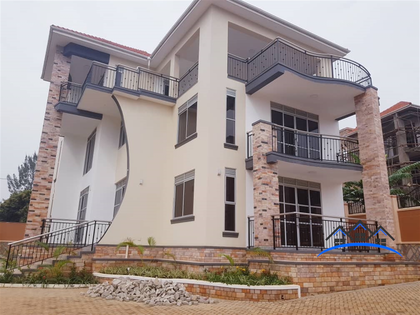 Mansion for sale in Munyonyo Kampala