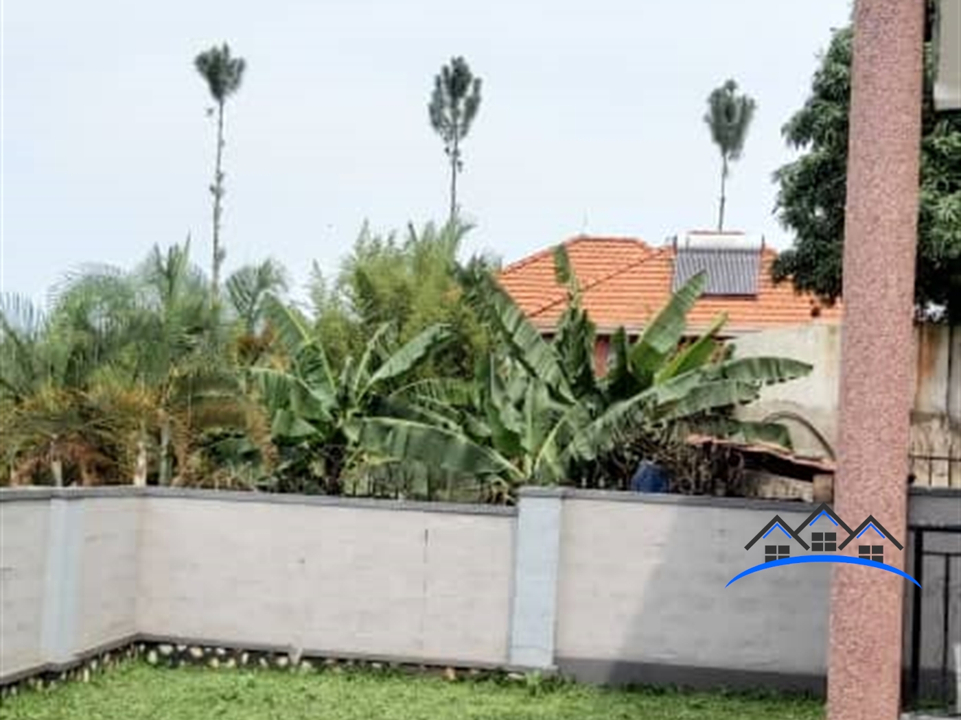 Storeyed house for sale in Bwebajja Wakiso