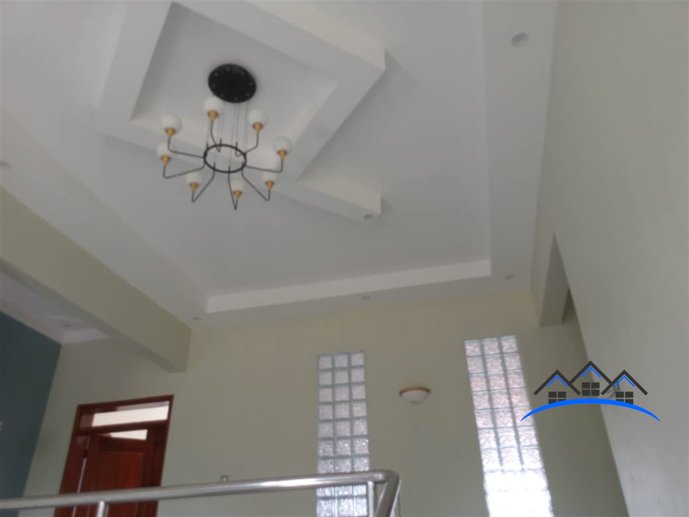 Mansion for sale in Kitende Wakiso