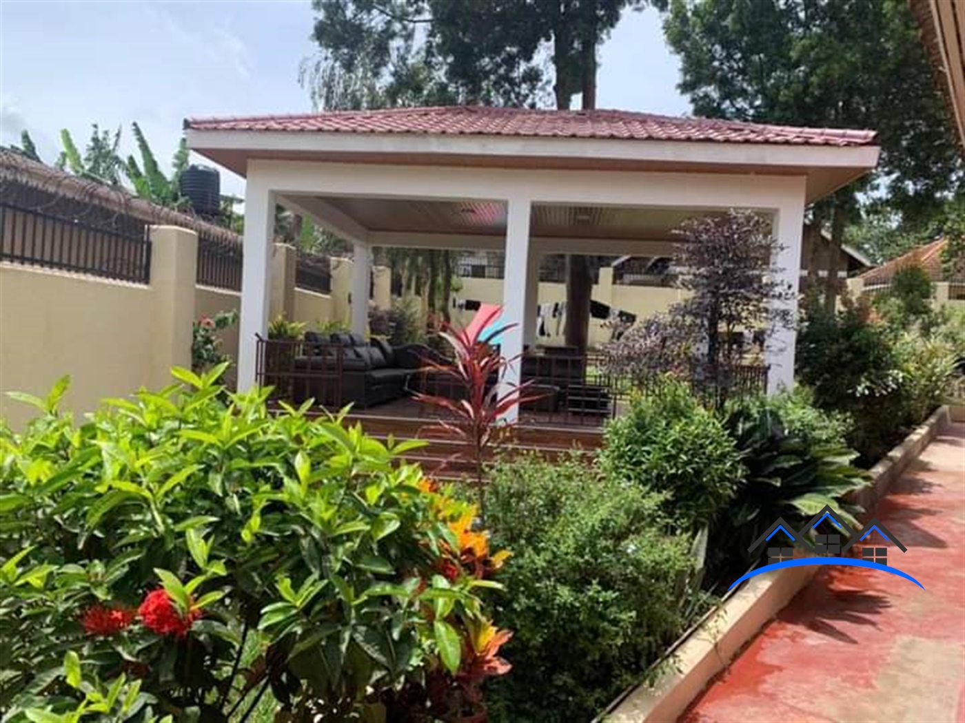 Mansion for sale in Bukoto Kampala