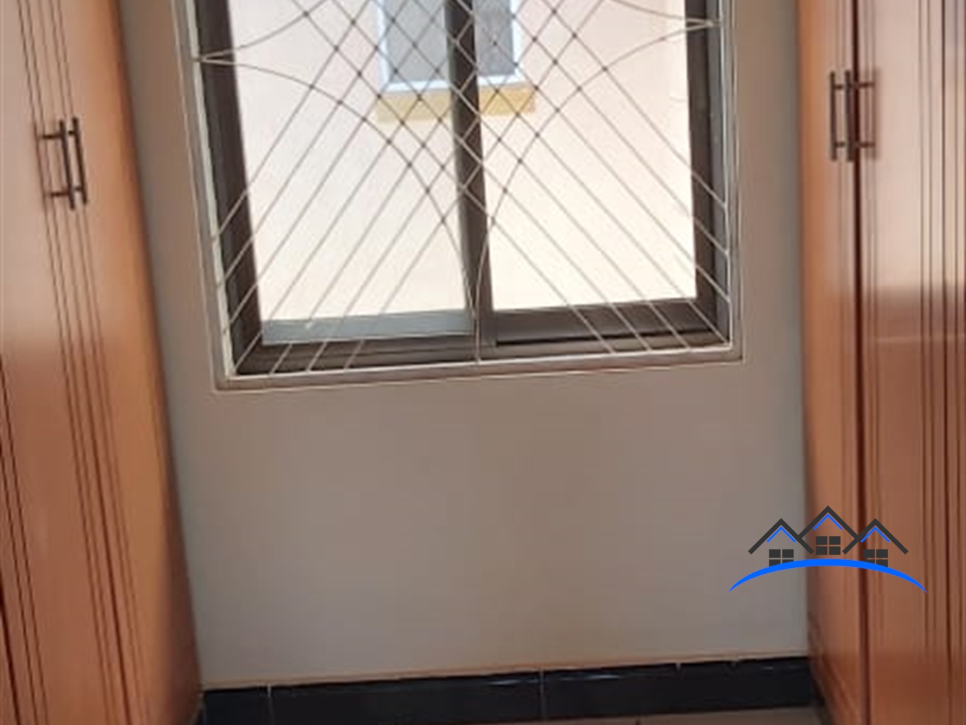 Storeyed house for sale in Seguku Wakiso