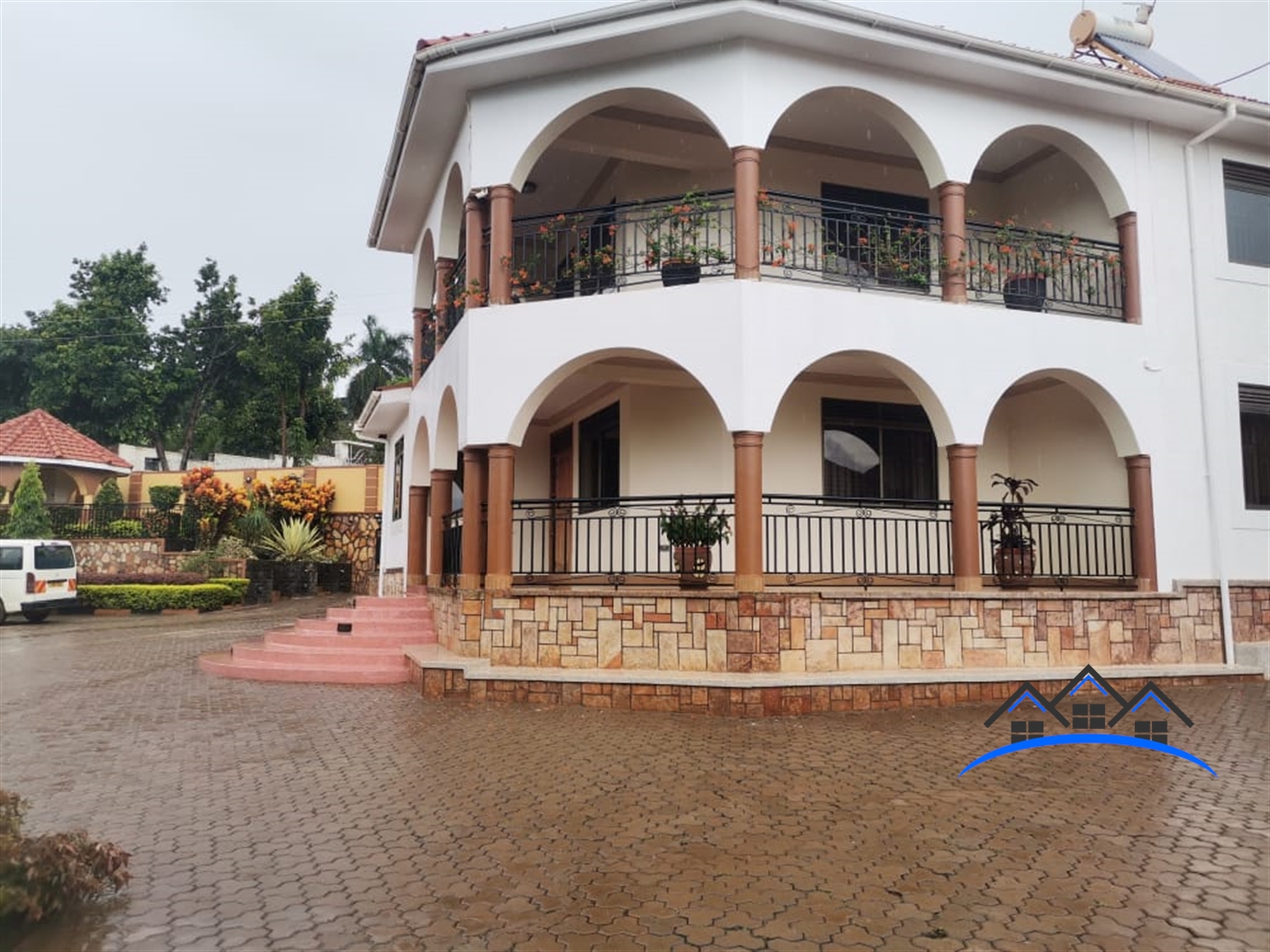 Storeyed house for sale in Kitende Wakiso