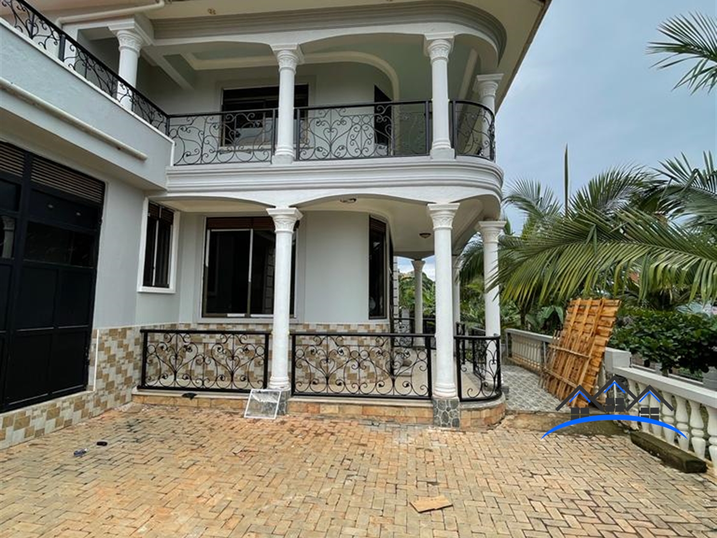 Storeyed house for sale in Akright Wakiso