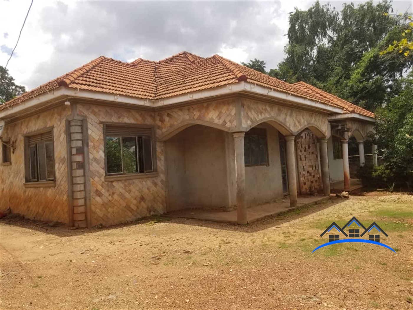 Bungalow for sale in Zana Wakiso