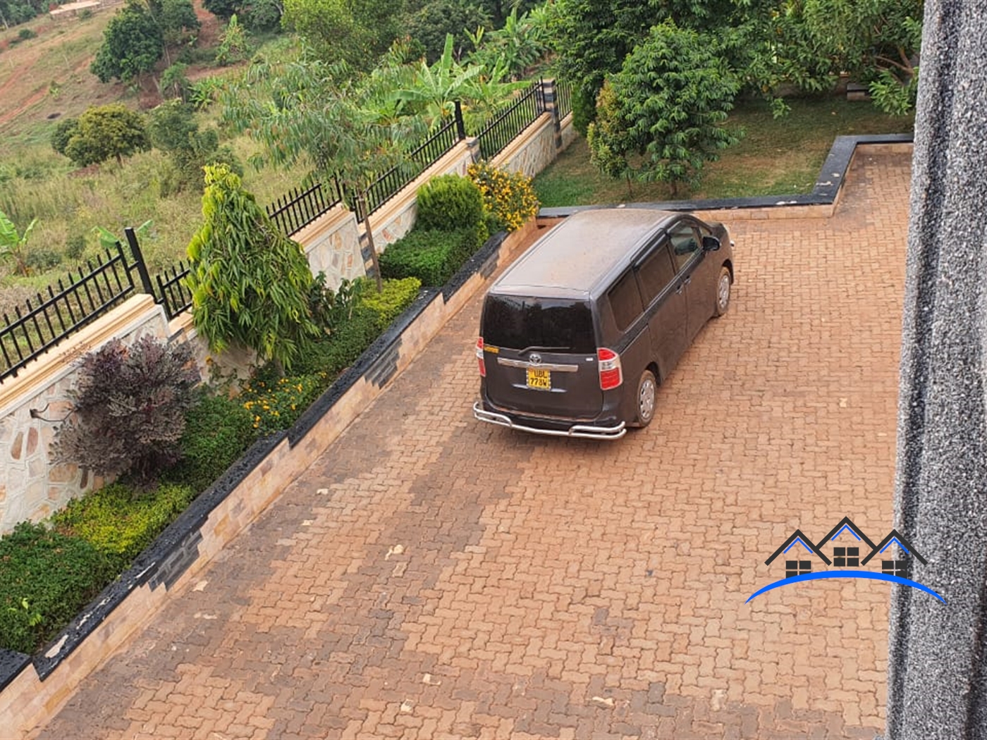 Mansion for sale in Busaabala Wakiso
