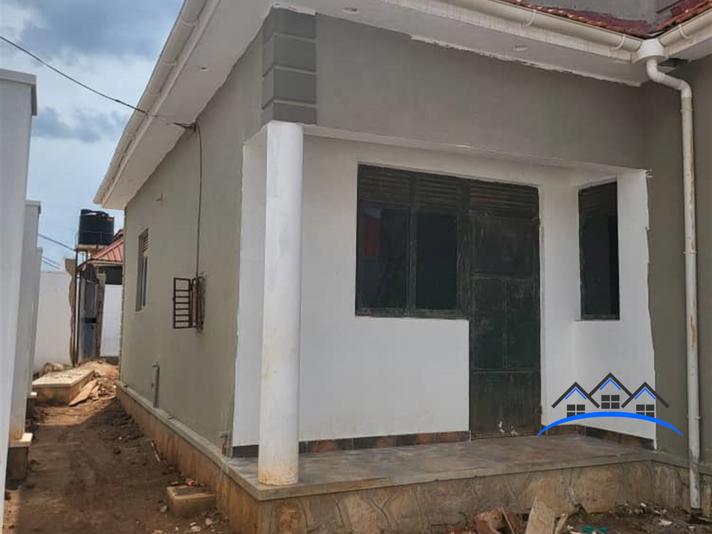 Duplex for sale in Naluvule Wakiso