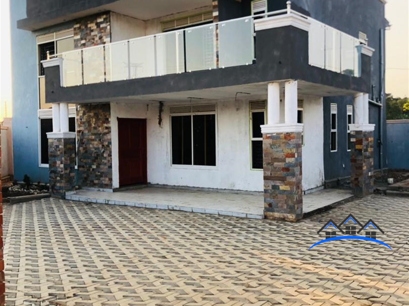 Duplex for sale in Kyanja Kampala