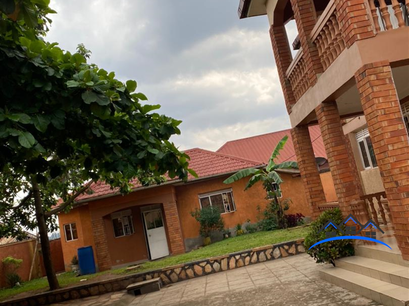 Duplex for sale in Kawempe Kampala