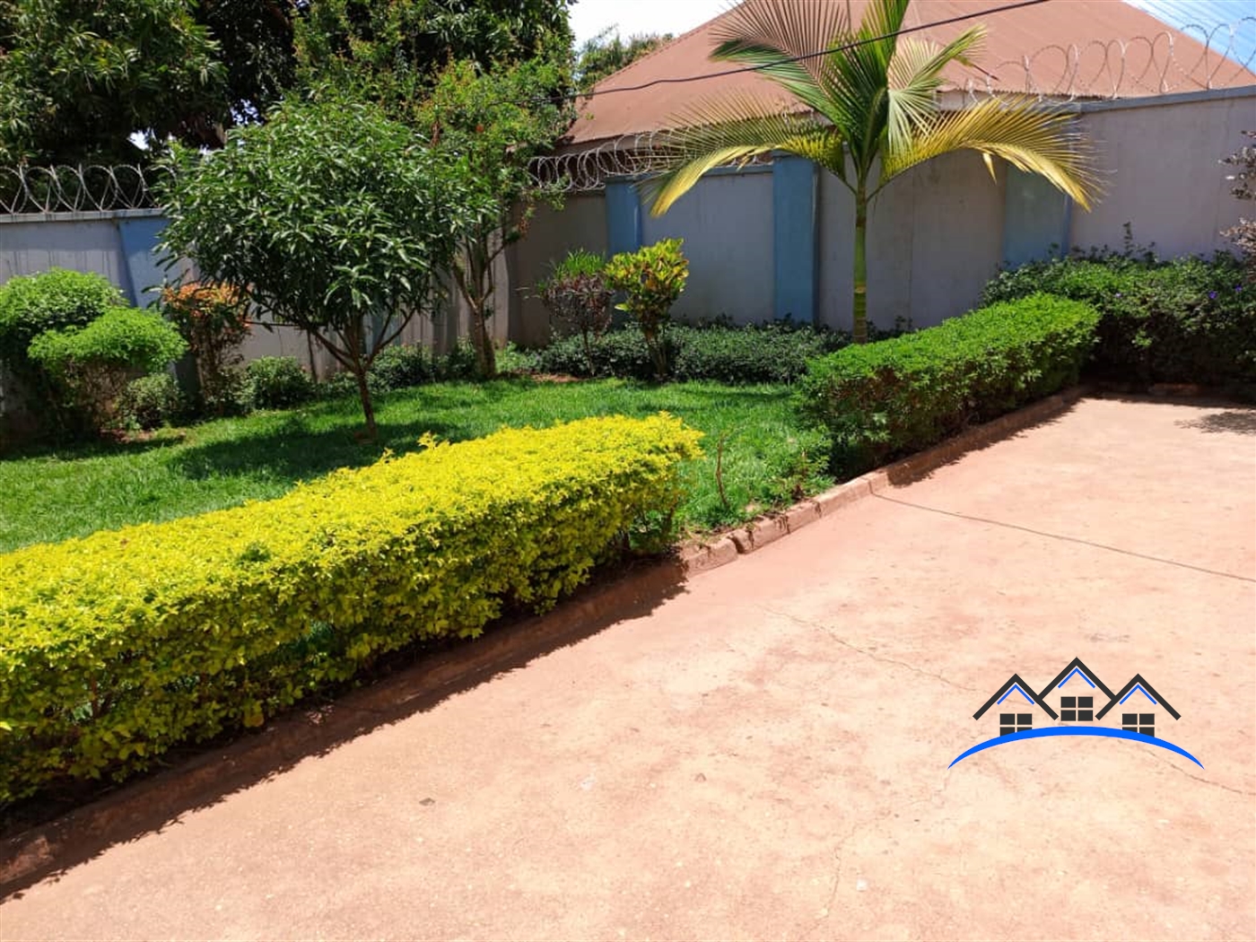 Bungalow for sale in Bwebajja Wakiso