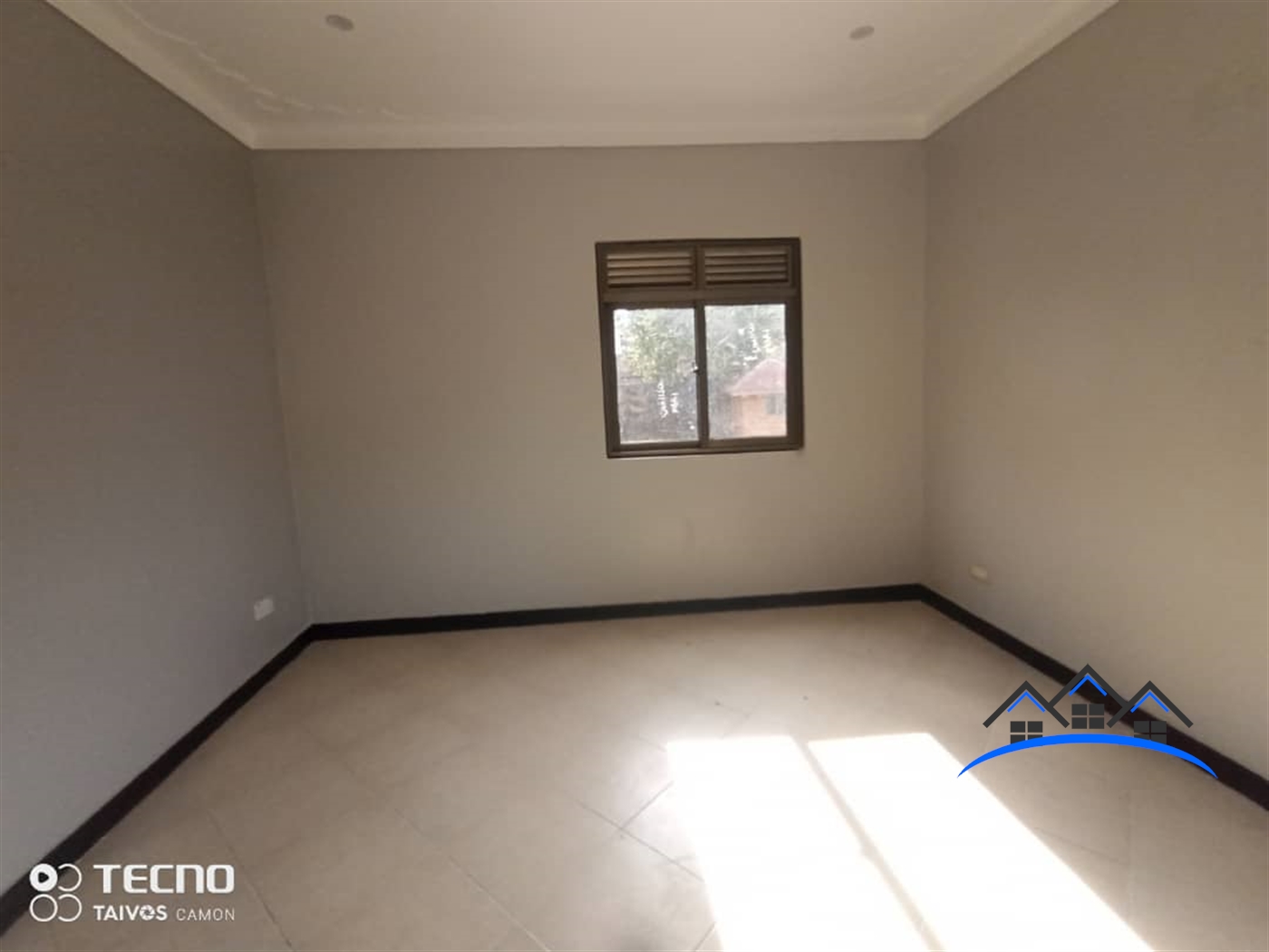 Duplex for rent in Munyonyo Kampala