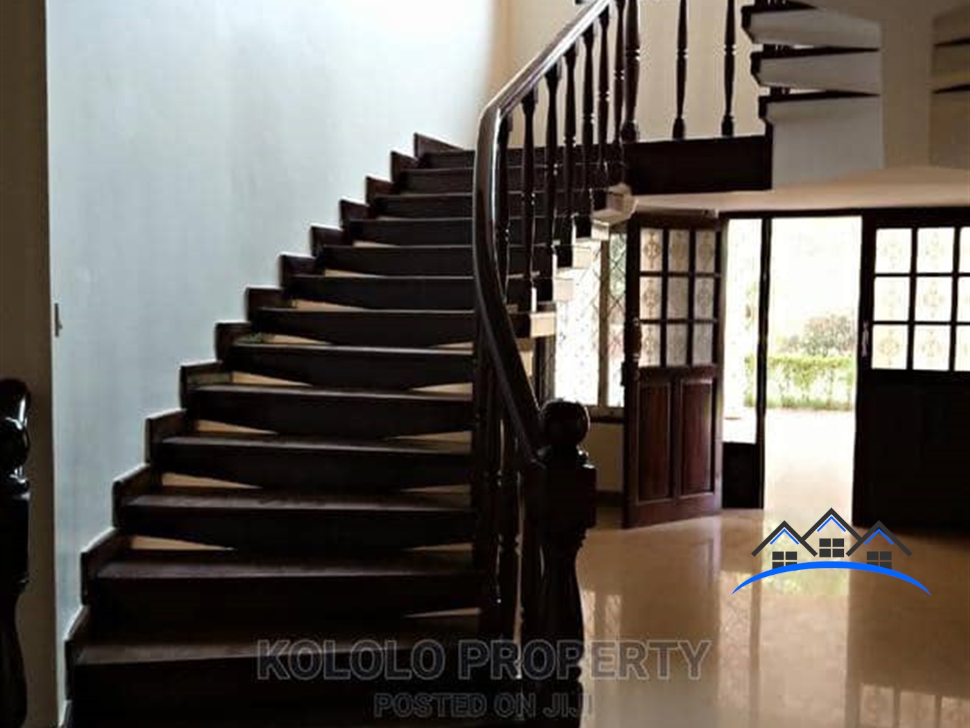 Duplex for sale in Lugogo Kampala