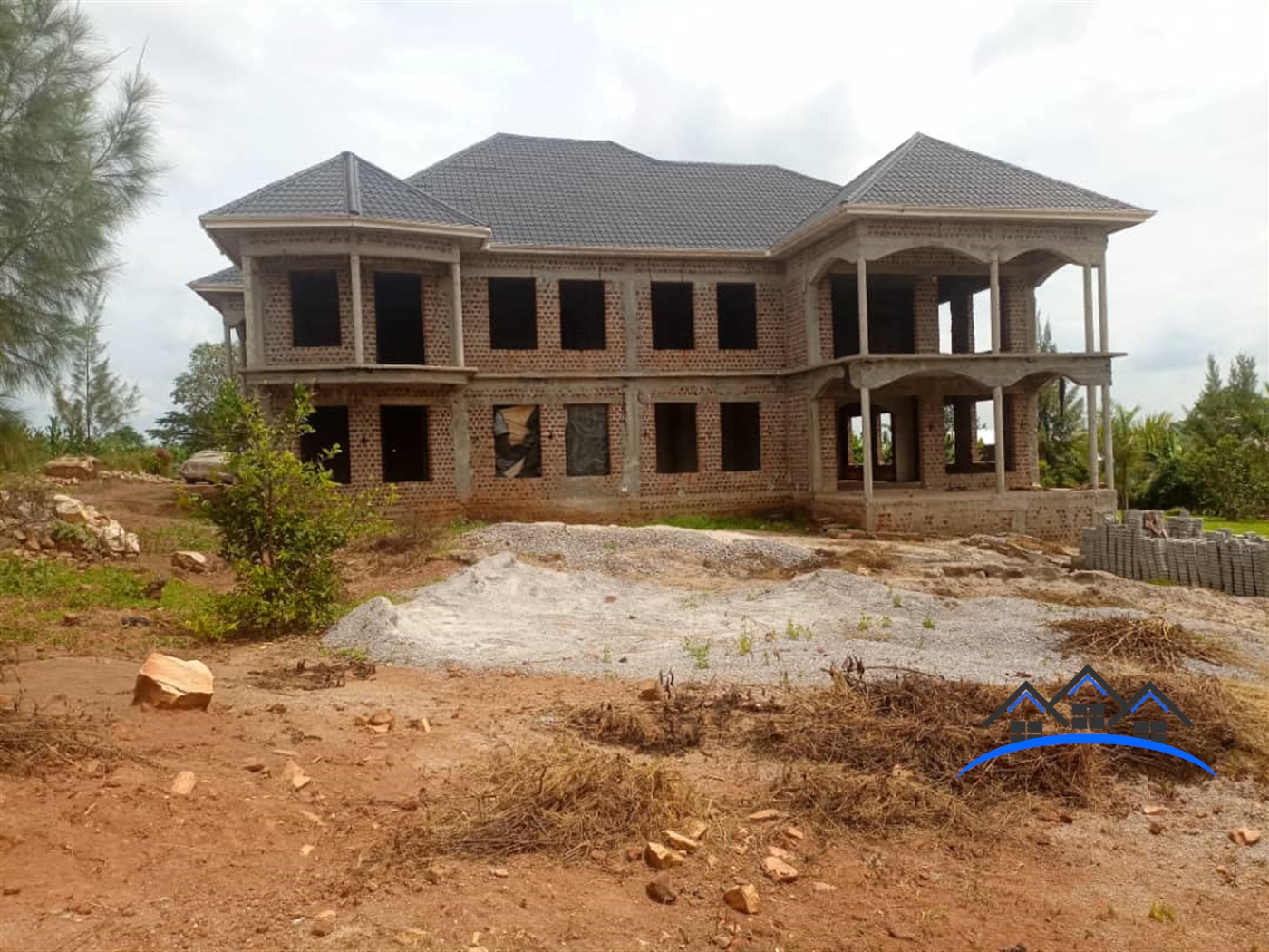 Shell House for sale in Ssanga Wakiso