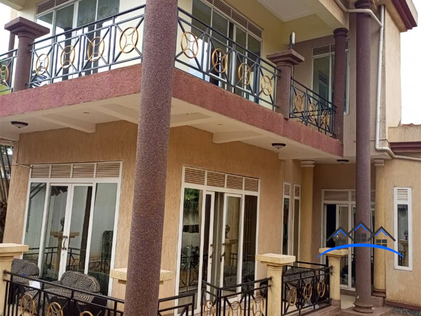 Duplex for sale in Munyonyo Kampala