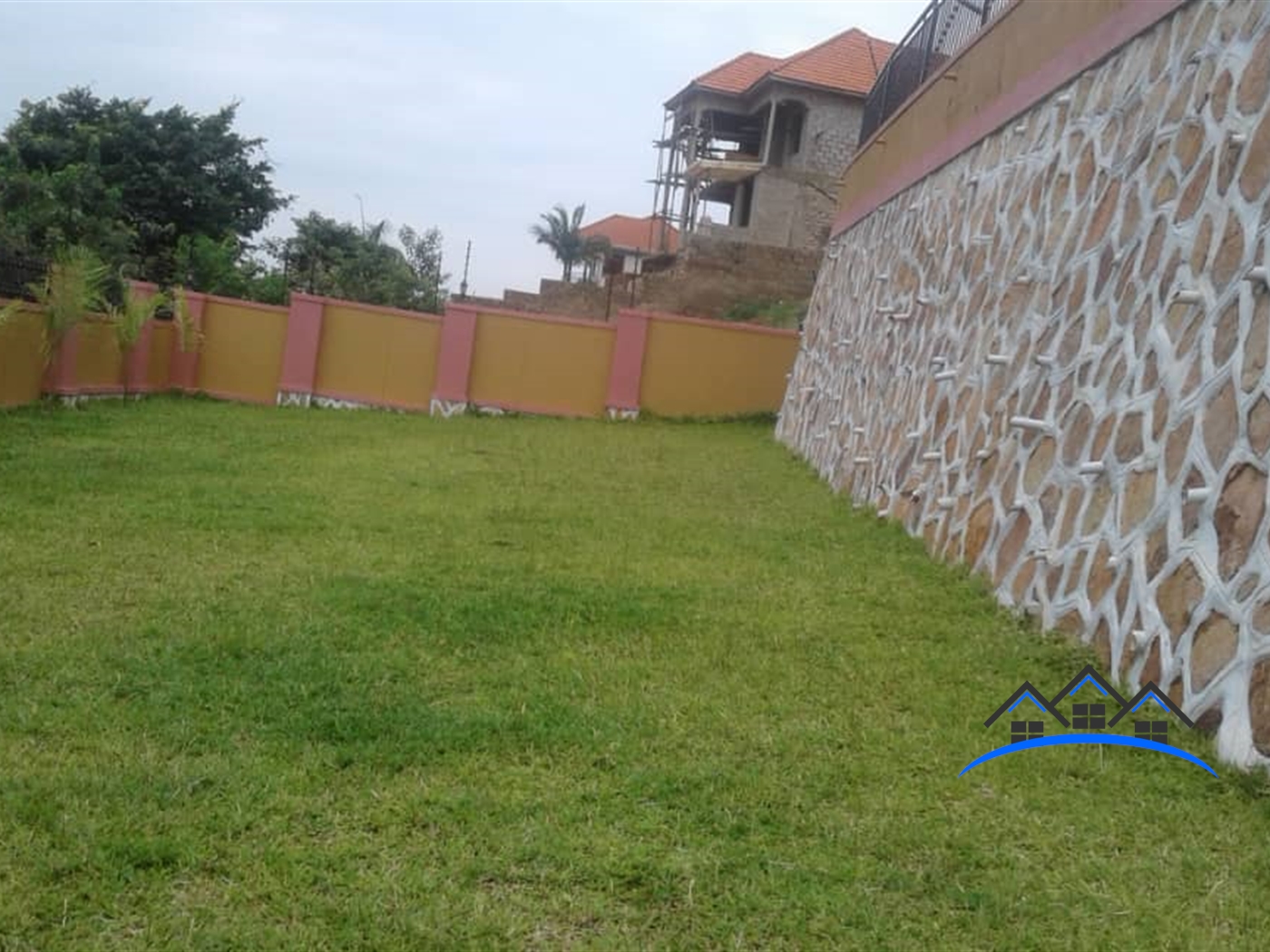 Mansion for sale in Bwebajja Wakiso