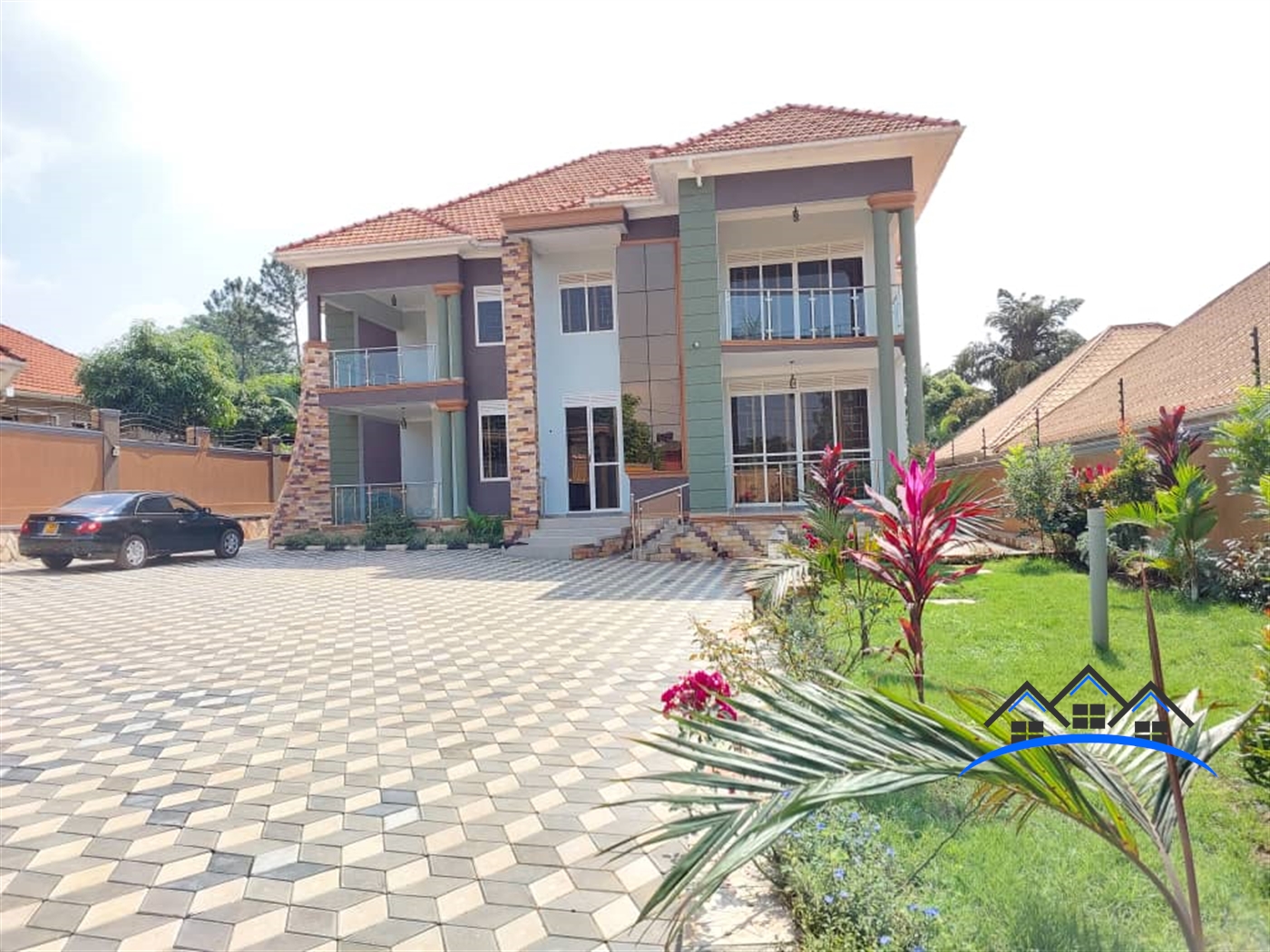 Mansion for sale in Kira Wakiso