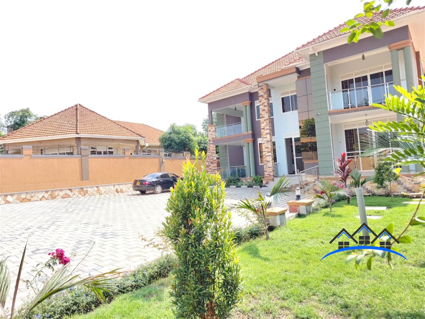 Mansion for sale in Kira Wakiso