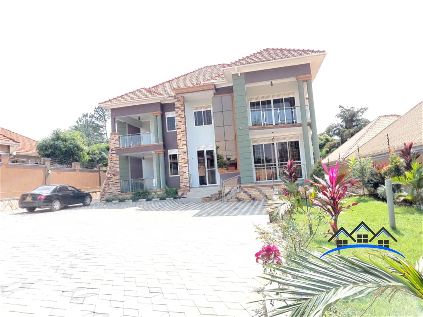 Mansion for sale in Kira Wakiso