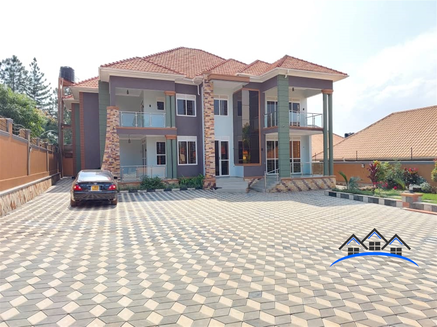 Mansion for sale in Kira Wakiso